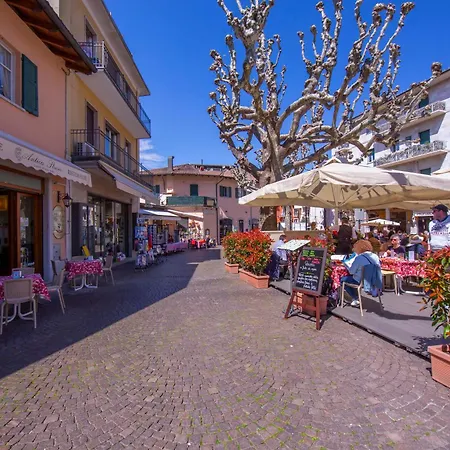 Camelia Rosa - Happy Apartment Stresa
